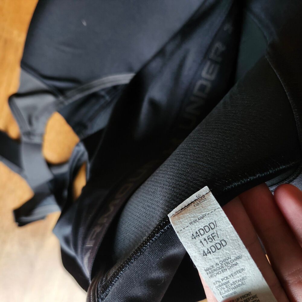 (44DDD) Under Armour sports bra - Picture 3 of 4